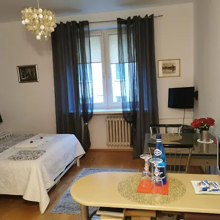 Klimatyczna Kawalerka W Centrum Warszawy Apartament Warszawa