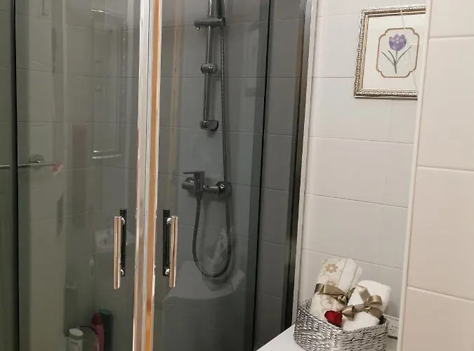 Klimatyczna Kawalerka W Centrum Warszawy