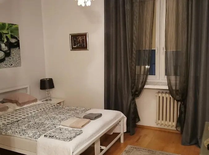 Apartment Klimatyczna Kawalerka W Centrum Warszawy *