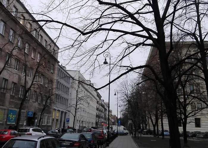 Klimatyczna Kawalerka W Centrum Warszawy Warsaw