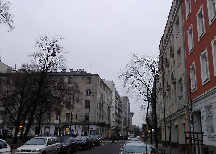 Klimatyczna Kawalerka W Centrum Warszawy *