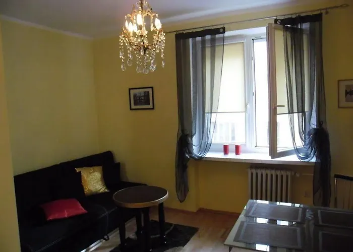 Klimatyczna Kawalerka W Centrum Warszawy