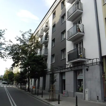 华沙市中心克里玛蒂泽纳卡瓦勒卡酒店 公寓 *