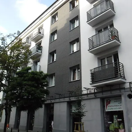 Klimatyczna Kawalerka W Centrum Warszawy アパート *