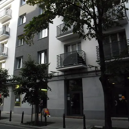 Klimatyczna Kawalerka W Centrum Warszawy