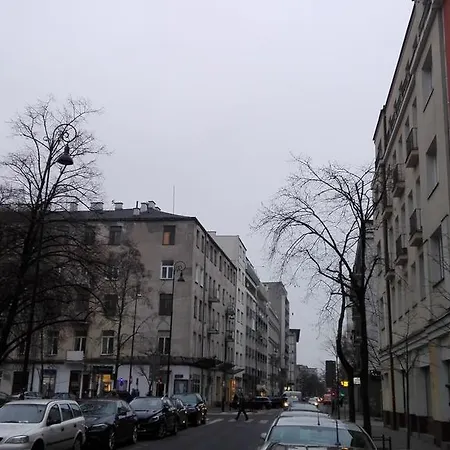 Klimatyczna Kawalerka W Centrum Warszawy *